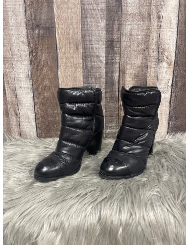 Black Boots Luxury Designer Chanel, Size 6 (36) 2023