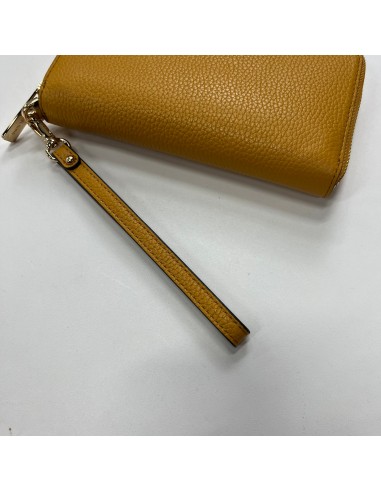 Wristlet Michael Kors NWT, Size Medium est présent 